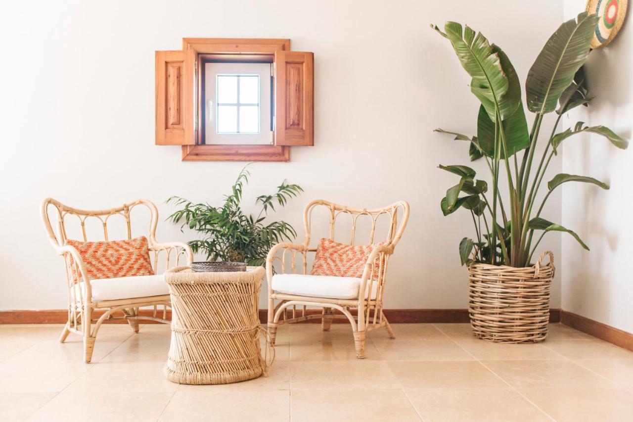 Dreamsea Surf Guest House Gouveia  Экстерьер фото